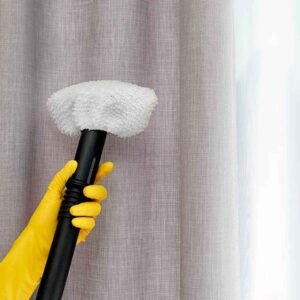 Cómo limpiar y conservar cortinas y persianas para mayor durabilidad