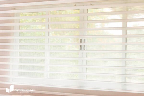 Cortina Roller Sheer - Image 5